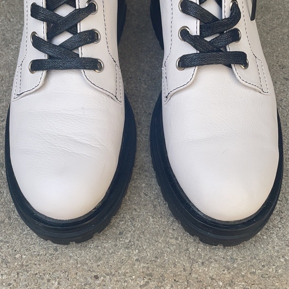 Silent D Avarie White Leather Hiker EUC w Box sz40 - Picture 3 of 14